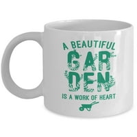 Prekrasan vrt je djelo srčanih inspirativnih vrtlarnih kafa i čaja Poklon krig za vrtlare