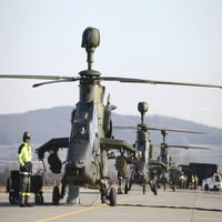 Njemački Tiger EuroCopters u Airfieldu Fritzlar, Njemačka, u pripremi za afganistan za postavljanje
